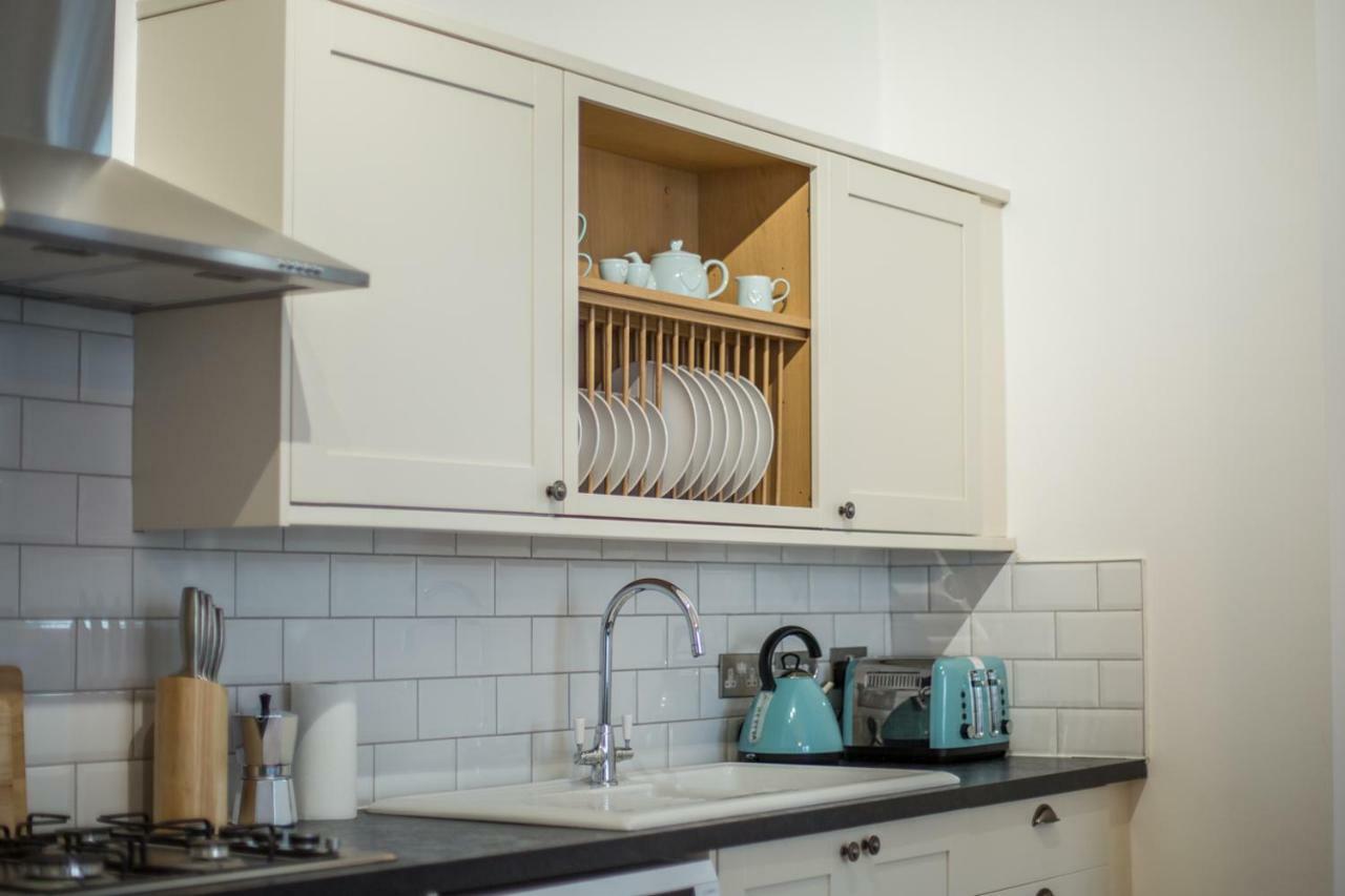 Stylish Apartment Close To Gloucester Quays & Docks Esterno foto