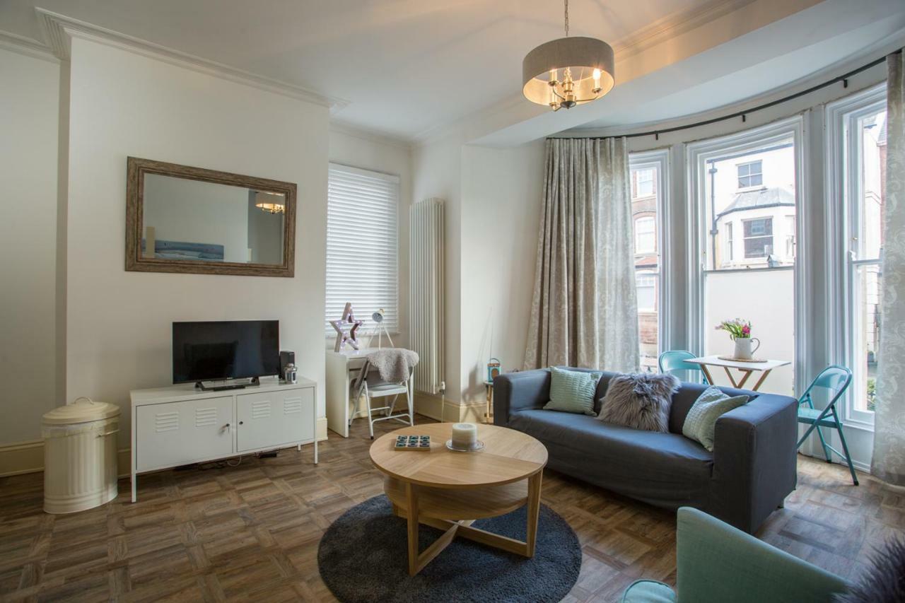 Stylish Apartment Close To Gloucester Quays & Docks Esterno foto